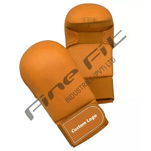 Gants de karaté durables respirants faits à la main avec doublure en coton Logo personnalisé Équipement d'entraînement professionnel d'arts martiaux en cuir unisexe - Product Image 4