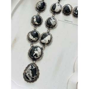 Ensemble de bijoux de mode Peggy Skeets, collier Lariat en argent sterling et buffle blanc - Product Image 4