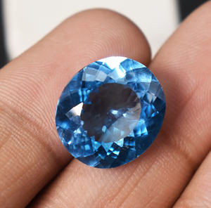 Pierre précieuse ovale en topaze bleue suisse 14,10 carats, topaze bleue de laboratoire sans défaut, 16,5 x 15 x 8 mm, pierre précieuse en vrac pour la fabrication de bijoux - Product Image 5