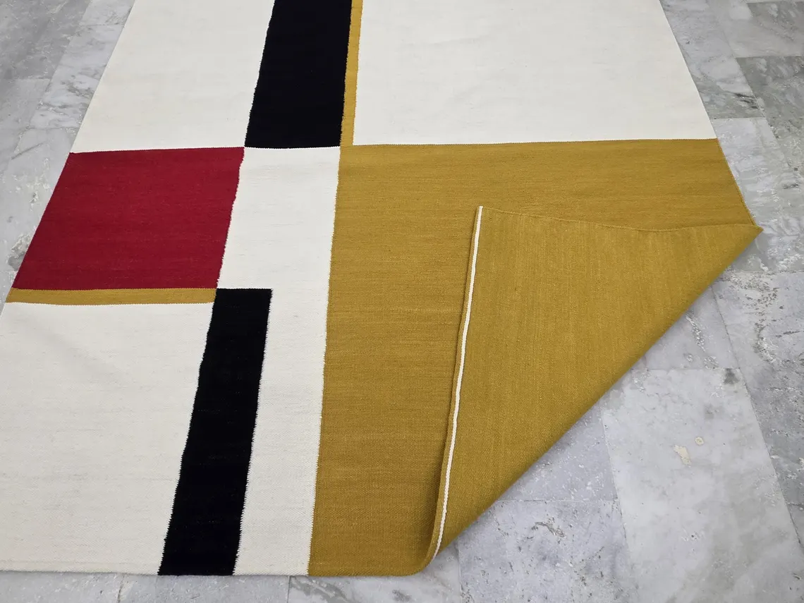 Identique à l'image