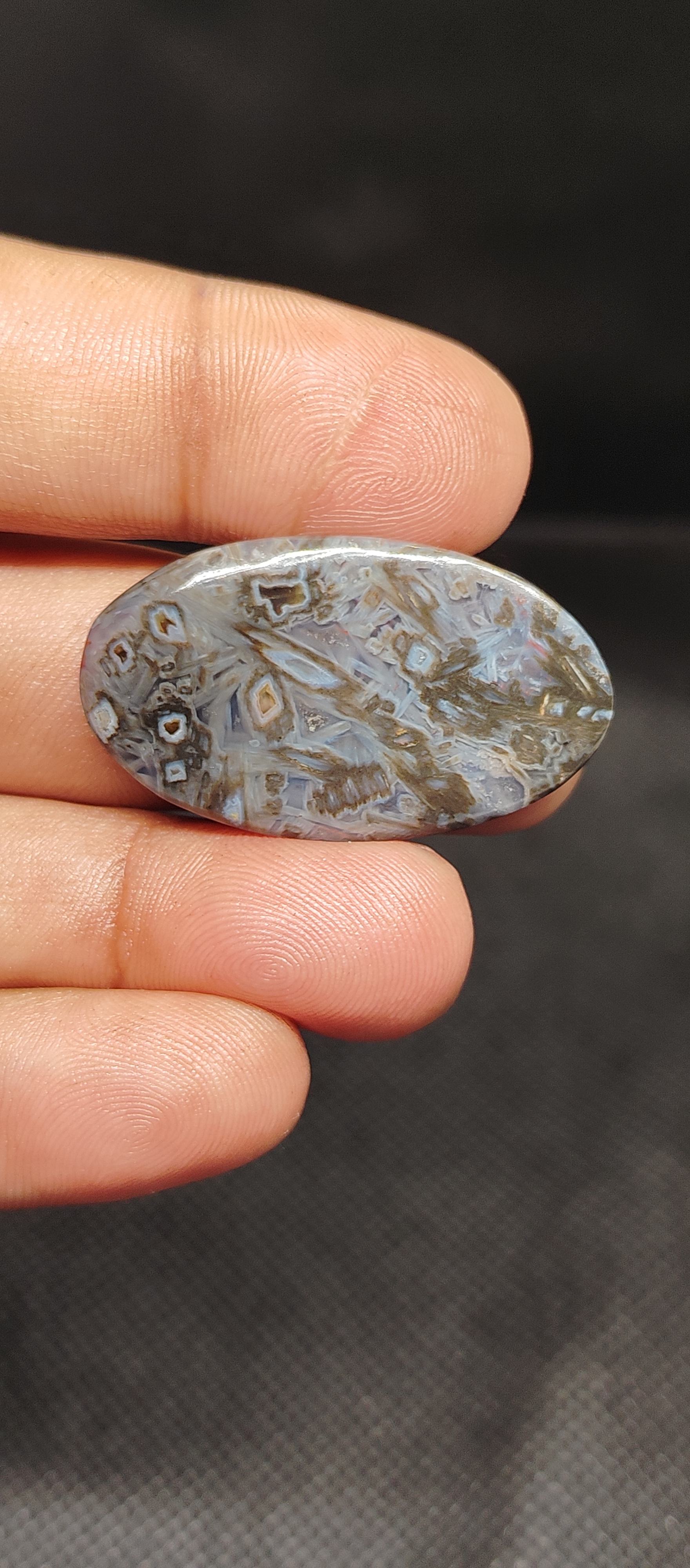 สีน้ำตาล