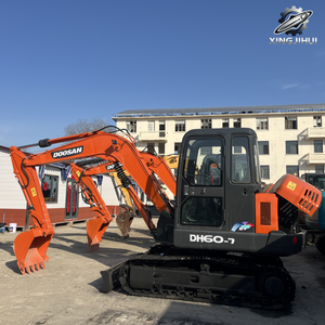 รถขุดตีนตะขาบ Doosan DH60 มือสอง ขนาด 6 ตัน บุ้งกี๋ 0.3 ลบ.ม. แบรนด์เกาหลีแท้ รถขุดขนาดเล็กสำหรับงานก่อสร้าง ชั่วโมงการทำงานต่ำ ได้รับการรับรองมาตรฐาน CE - Product Image 2