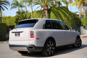 SLATV4C0XRU223810 2024 SUV Industrial AWD V12 6.7L 563hp 850Nm Torque Interior de Cuero Premium 5388 Bajo Kilometraje OEM 3 Años de Garantía - Product Image 5