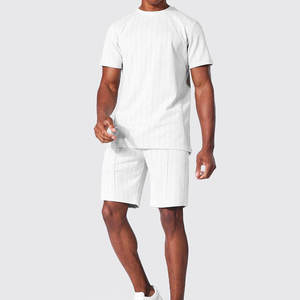 Venta al por mayor de estilo de logotipo personalizado de talla grande para hombre conjunto corto de algodón y poliéster hecho transpirable hombres conjuntos gemelos - Product Image 1