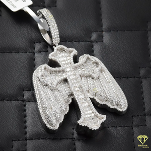 Pendentif croix en argent 925 avec ailes d'ange et baguette VVS Lab Grown Stones Iced Out Religious Jewelry in Luxury Hip Hop Style - Product Image 3