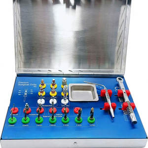 Ensemble de 5 instruments dentaires manuels en acier concaves et incurvés pour le lifting du sinus implantaire - Product Image 1