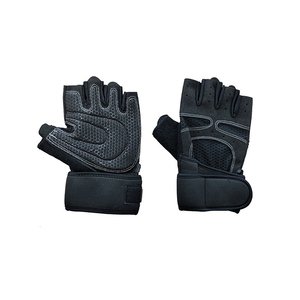 Best Design Wholesale Customized Logo Printing <b>Light</b> Weight Half <b>Finger</b> Coverage Weightlifting Gym Wear Gym Gloves - Product Image 1