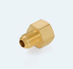 Adaptateur en laiton à embout évasé 3/8 mâle 1/2 femelle, lot de six pour raccords de plomberie, hydraulique et pneumatique - Product Image 1