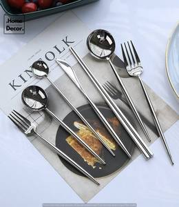 Service de couverts en acier inoxydable de qualité alimentaire durable dans une finition en métal classique adaptée à une utilisation quotidienne dans les cuisines modernes - Product Image 4