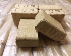 Pini Kay briquettes ไม้สำหรับตลาดยุโรปมีจำหน่าย - Product Image 4