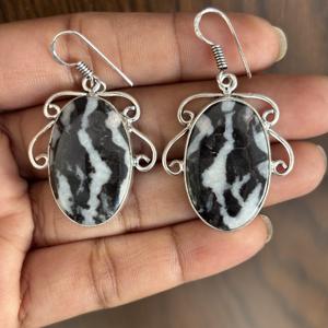 Pendientes Colgantes de Plata de Ley 925 con Jaspe Zebra, Diseño Ovalado, Regalo Elegante para Mujer - Product Image 1