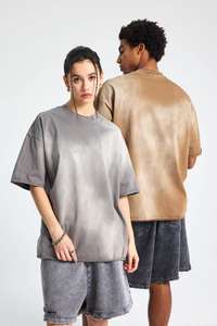 Ensemble t-shirt et short surdimensionnés délavés à l'acide Streetwear d'été vintage Vêtements pour femmes vendus en gros avec logo personnalisé - Product Image 6