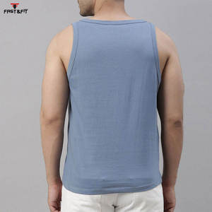 Nuevas llegadas Impreso Gimnasio Entrenamiento Sin mangas Mejor diseño personalizado Hombres Camiseta sin mangas Hecho en Pakistán - Product Image 3