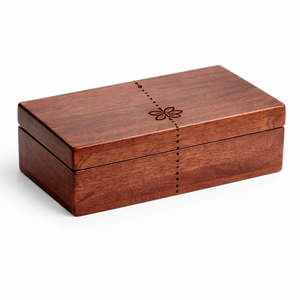 Boîte en bois avec gravure de motifs floraux, boîte de rangement élégante pour bijoux et souvenirs - Product Image 1