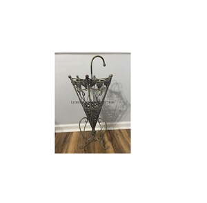 Porte-parapluie décoratif en métal de fer antique avec de beaux motifs de défilement et une finition en détresse pour l'esthétique vintage - Product Image 6