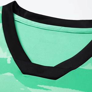 Maillots de football personnalisables pour hommes et garçons Uniformes de football personnalisés en matériau de haute qualité - Product Image 2