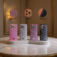 Étui de téléphone portable de luxe en TPU+PC antichoc avec diamants et paillettes en relief sans support pour 16 Pro Max