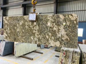Dalles de granit Alaska Gold de qualité supérieure, écologiques, durables, pour escaliers extérieurs, salle de bain, cuisine, finition polie antique - Product Image 4