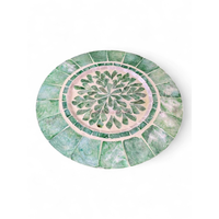 Assiettes de présentation rondes de luxe bohèmes en coquillage avec finition nacre, noyau en MDF et bambou du Vietnam pour une décoration de table élégante