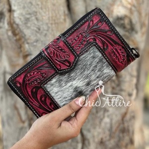 Nouveau Western élégant peau de vache usiné fourrure cuir bracelets embrayages femmes conçu sac à main vente chaude en cuir usiné portefeuilles uniques - Product Image 1