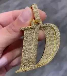 Personalizable 3Ct corte Real Moissanite inicial colgante 14K oro amarillo chapado 925 plata esterlina joyería fina para fiestas - Product Image 2