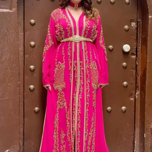 NUEVO DISEÑADOR ELEGANTE BORDADO DE ZARI DORADO TRABAJA EN UN HERMOSO VESTIDO CAFTÁN ROSA CON PARA FIESTA Y Boda = 2024 - Product Image 1