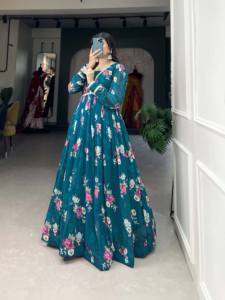 Ensemble de robe georgette attrayante avec bordure en dentelle à imprimé floral Doublure en soie Dupatta Full Flair Idéal pour les revendeurs et les exportateurs - Product Image 2