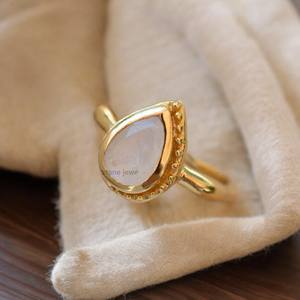 แหวนเงินสเตอร์ลิง925ทำด้วยมือพลอยสีรุ้งประดับพลอยธรรมชาติพลอยลูกแพร์ตัดด้วยเม็ดสีทองตั้งค่าอย่างดีเยี่ยม - Product Image 2