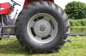 Massey Ferguson รถไถเดิน110HP 385 yunnei เครื่องยนต์กระปุกเกียร์ใช้ใหม่ส่วนประกอบหลักในฟาร์มรวมถึงเกียร์มอเตอร์ปั๊ม - Product Image 5