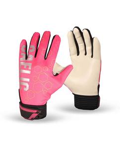 Gants de football gaéliques personnalisés de haute qualité avec poignée en latex Gants GAA légers et haute performance - Product Image 4