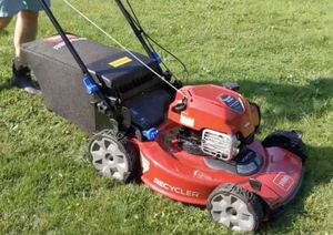 เครื่องตัดหญ้า Toro SmartStow Recycler 20340 รุ่นพรีเมียม พร้อมเครื่องยนต์ 163 ซีซี ใบมีดขนาด 22 นิ้ว ระบบขับเคลื่อนล้อหลัง และระบบ Personal Pace - Product Image 2