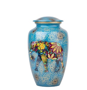 Urna tallada floral hecha a mano para cenizas humanas Gran cremación personalizada Cenizas de perros hechas a mano - Product Image 5