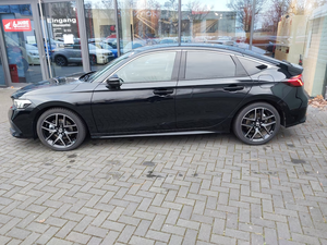 Honda Civic 2.0L Power (184 CV) 4 cilindri 4x2 Ibrida e:HEV FWD Euro6d Usata 2025 con Trasmissione Automatica e Guida a Sinistra - Product Image 6