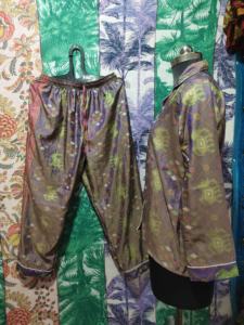 Pyjama en soie sari vintage pour femmes ensemble à manches longues boutonné luxe confortable vêtements de nuit d'été cadeau parfait pour elle - Product Image 2