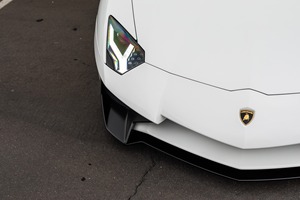 100 % ABORDABLE - Voitures Lamborghini Aventador LP750-4 Superveloce 2016 à transmission intégrale et boîte automatique 7 vitesses à vendre - VENTES AUTO - Product Image 2