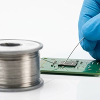 0.6mm 0.8mm 1.0mm 1.2mm 1.5mm 2.0mm Sn60Pb40 Kawat Solder Timah Timbal Tanpa Pembersihan Inti Rosin Kemurnian Tinggi Kawat Solder Timah Berinti Fluks