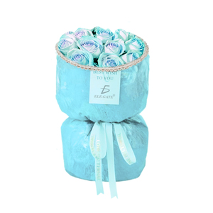 Bouquet Artigianale di Rose Eterne Profumate con Colori Sfumati per San Valentino - Product Image 3