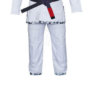 Uniforme de karate para adultos cómodo de último diseño Uniforme de karate de material duradero para ropa de entrenamiento - Product Image 5