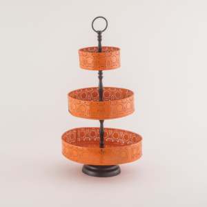 Producto de decoración para el hogar con recubrimiento en polvo grabado naranja y negro 10x10 pulgadas - Product Image 1