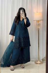 Realza la Belleza de tu Armario con este Conjunto de Salwar Kameez Recién Lanzado - Ropa Moderna para Fiestas de Secado Rápido - Product Image 2