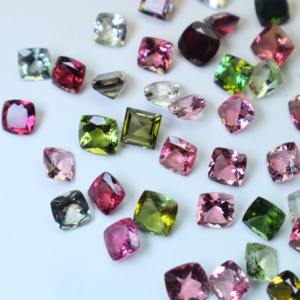 Turmalina Multicolor de Alta Calidad, Corte Cojín de 7x8 mm, Gema Suelta Natural Pulida para Fabricación de Joyas, Proveedor - Product Image 1