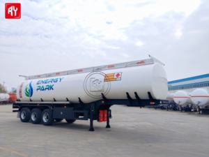 Semirremolque Cisterna de 3 Ejes Fabricado en Acero al Carbono de Alta Calidad, 40,000-50,000 Litros, Diseñado para el Transporte de Líquidos - Product Image 3