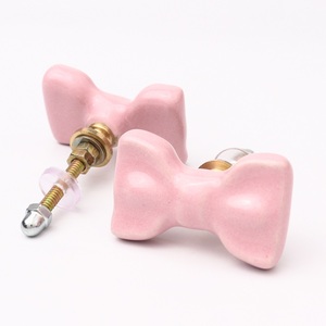 Perillas de cerámica hechas a mano a granel Shabby Chic, tiradores rosas para habitación de niños, tirador de cajón de lazo, tirador de un solo orificio, nuevo diseño de 2017 - Product Image 6