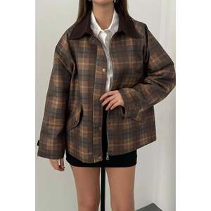 Veste à carreaux avec col moutarde - Moutarde - Product Image 4