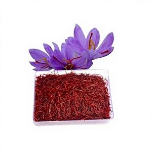 Le safran Zarda séché de la meilleure qualité de carthame cru d'Isar International LLP dans des coffrets cadeaux processus de séchage publicitaire - Product Image 1