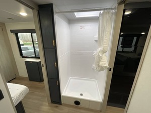 FOURNISSEUR DE NOUVELLES REMORQUES DE CAMPING 2026 East To West Acc laim 255 0DS À VENDRE POUR LE CAMPING ET LES VOYAGES - Product Image 2
