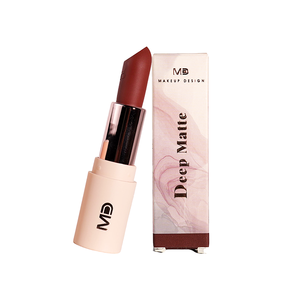Lápiz labial mate profundo y elegante, perfecto para looks de maquillaje de ojos brillantes. - Product Image 2