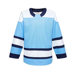 Camiseta de hockey sobre hielo con tela resistente al sudor y diseño ligero, ideal para entrenamiento de atletas y uso en deportes de equipo. - Product Image 1
