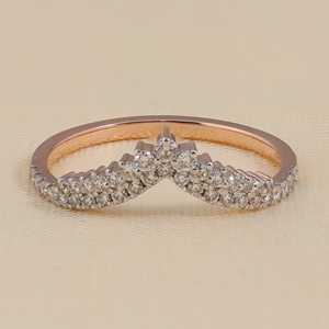 Anillo Clásico en Forma de V con Diamante Cultivado en Laboratorio, Corte Chevron, Plata de Ley, Opciones en Oro, Claridad VS - Colección de Anillos de Diamantes Elegantes - Product Image 5