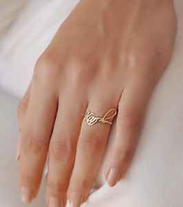 Bague de déclaration de caractère au design de luxe, certifiée IGI, personnalisée, audacieuse, gravée sur mesure, accessoire de mode pour femme, usage quotidien et mariage - Product Image 2